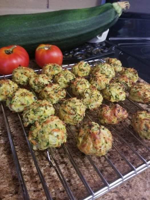 ZUCCHINI GARLIC BITES – GRANDMA’S RECIPE