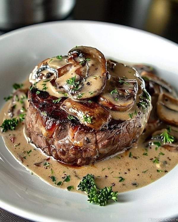 Filet Mignon with Creamy Mushroom Sauce