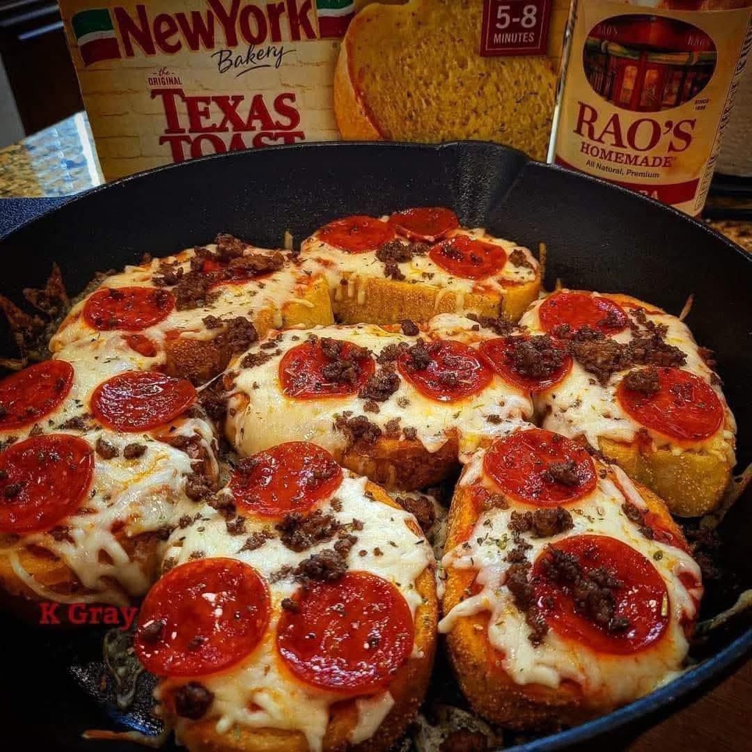 Garlic Bread Piz