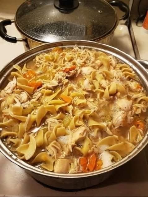 homemade chicken noodle soupe