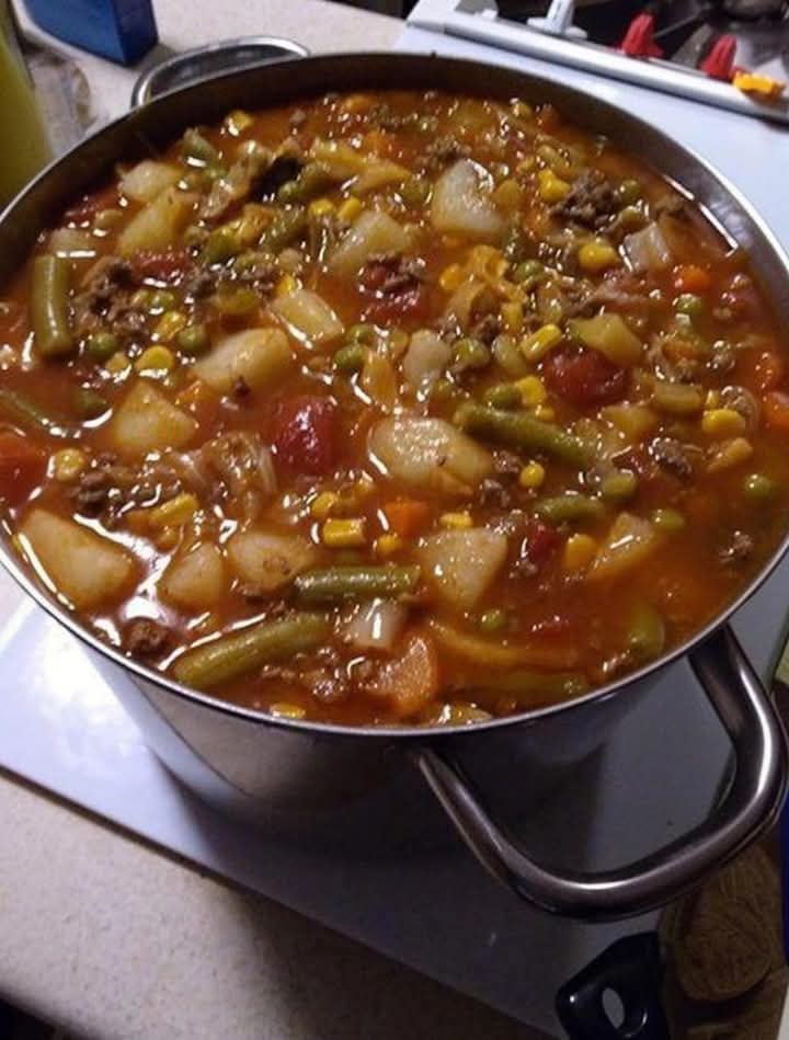 Best Ever Easy Vegetable Beef Soup