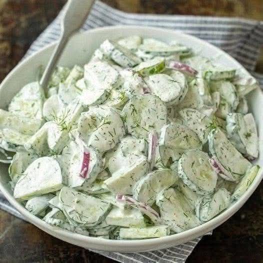 Creamy Cucumber Salad with Dill and Red Onion: The Cool, Crisp Classic Your Summer Table Needs