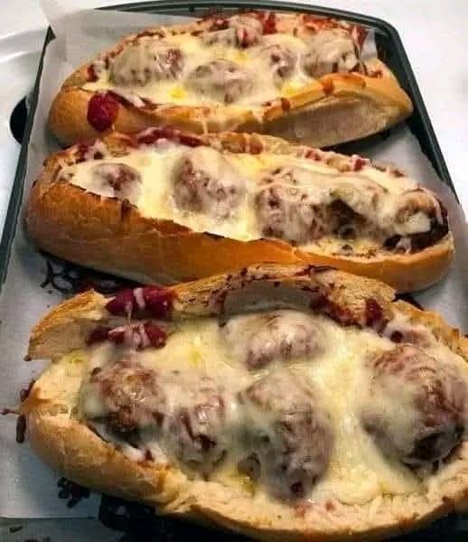 Irresistible Meatball Boats – A Comfort Food Favorite